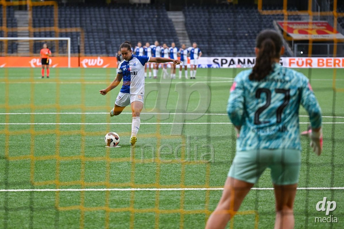 17/05/2025, Bern, Stadion Wankdorf, Women's Super League Final 2: BSC YB Frauen - GC Frauenfussball, #12 Kayla Jay Mckenna (GC) with penalty