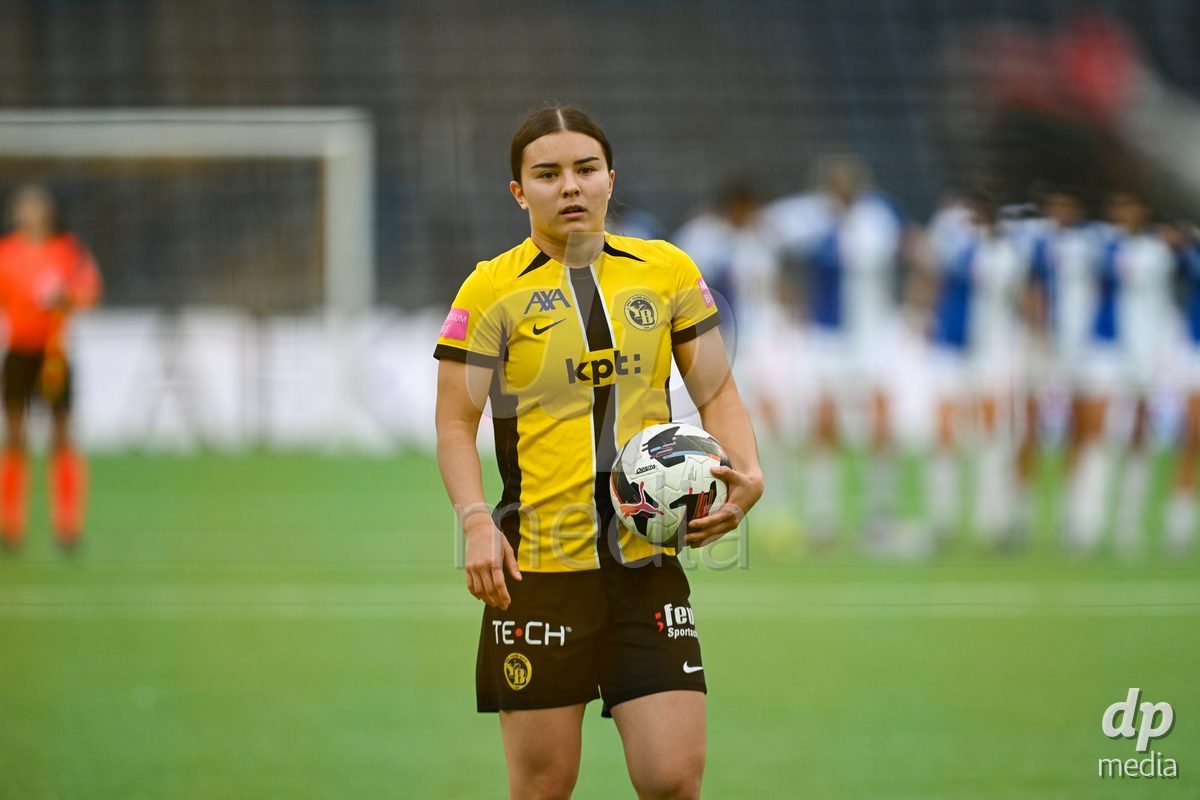 17/05/2025, Bern, Stadion Wankdorf, Women's Super League Final 2: BSC YB Frauen - GC Frauenfussball,  #7 Naomi Luyet (BSC YB Frauen) before her penalty