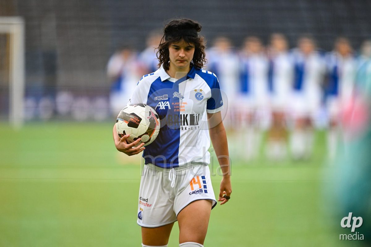 17/05/2025, Bern, Stadion Wankdorf, Women's Super League Final 2: BSC YB Frauen - GC Frauenfussball,  #14 Petra Mikulica (Grasshopper Club Zurich) before her penalty