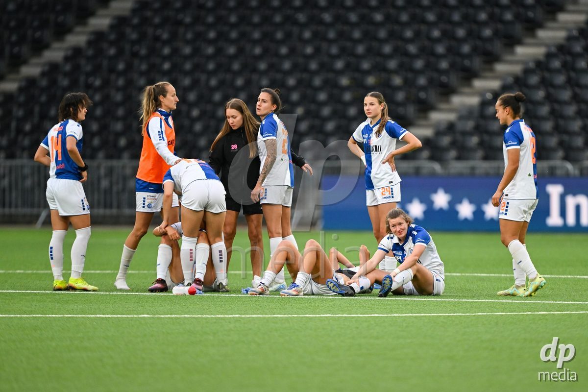 17/05/2025, Bern, Stadion Wankdorf, Women's Super League Final 2: BSC YB Frauen - GC Frauenfussball, players of GC Frauenfussball after loosing the final