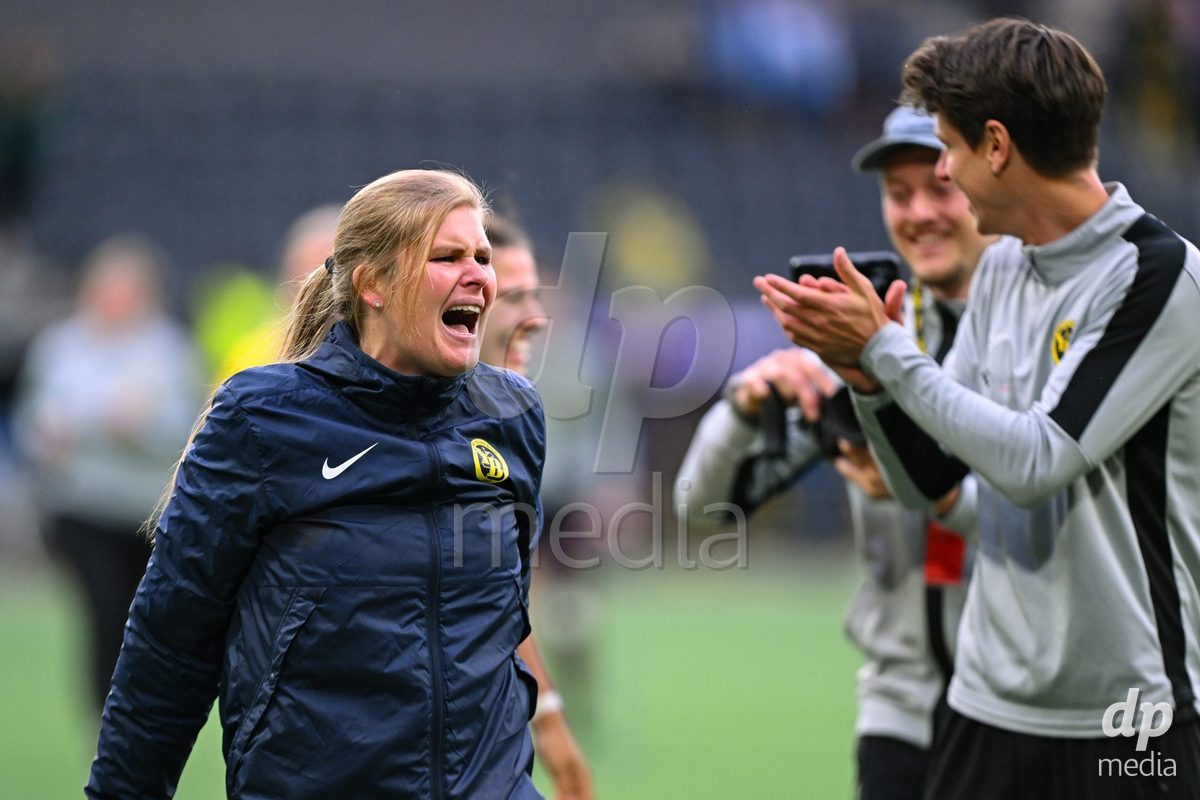 17/05/2025, Bern, Stadion Wankdorf, Women's Super League Final 2: BSC YB Frauen - GC Frauenfussball,  coach Imke Wubbenhorst (BSC YB Frauen) after winning the game
