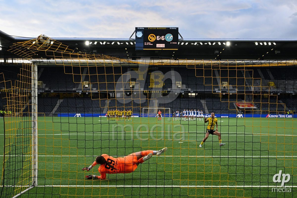 17/05/2025, Bern, Stadion Wankdorf, Women's Super League Final 2: BSC YB Frauen - GC Frauenfussball, final penalty from #10 Iman Beney (Young Boys) against #99 Lauren Rose Kozal (GC)