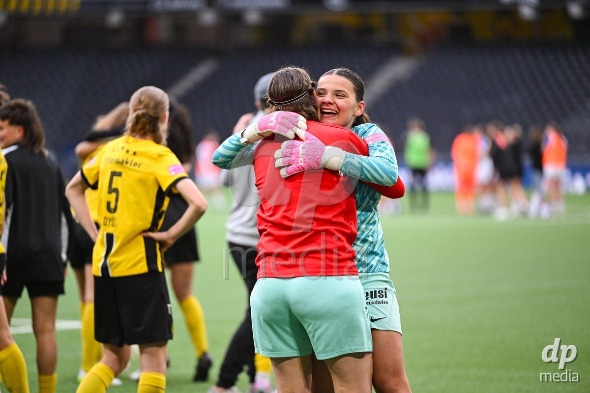 17/05/2025, Bern, Stadion Wankdorf, Women's Super League Final 2: BSC YB Frauen - GC Frauenfussball,  goalkeeper Tamara Biedermann (BSC YB Frauen) after the game