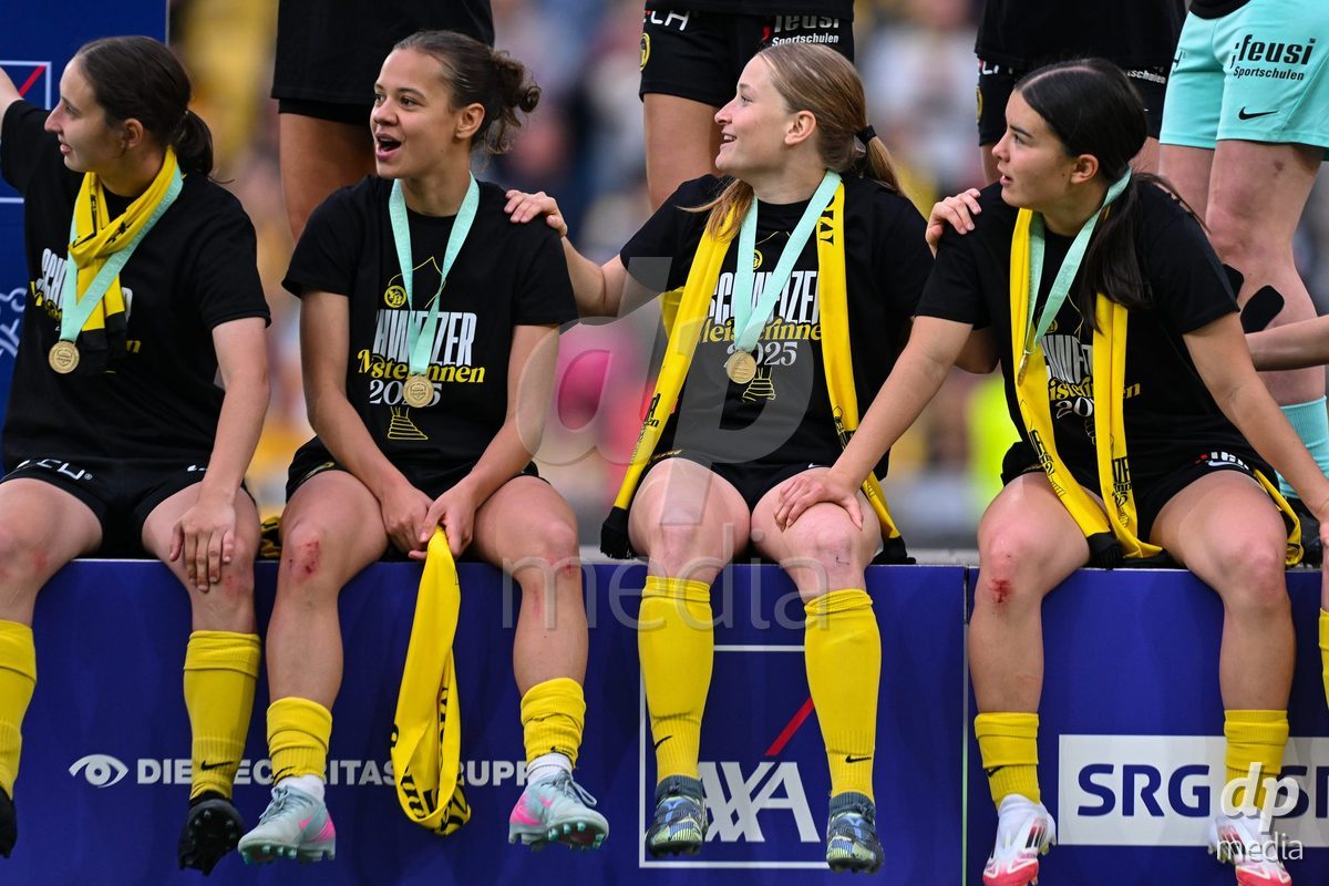 17/05/2025, Bern, Stadion Wankdorf, Women's Super League Final 2: BSC YB Frauen - GC Frauenfussball,  #10 Iman Beney (BSC YB Frauen), #7 Naomi Luyet (BSC YB Frauen) and #8 Noa Linn Munger (BSC YB Frauen) at the medal ceremony