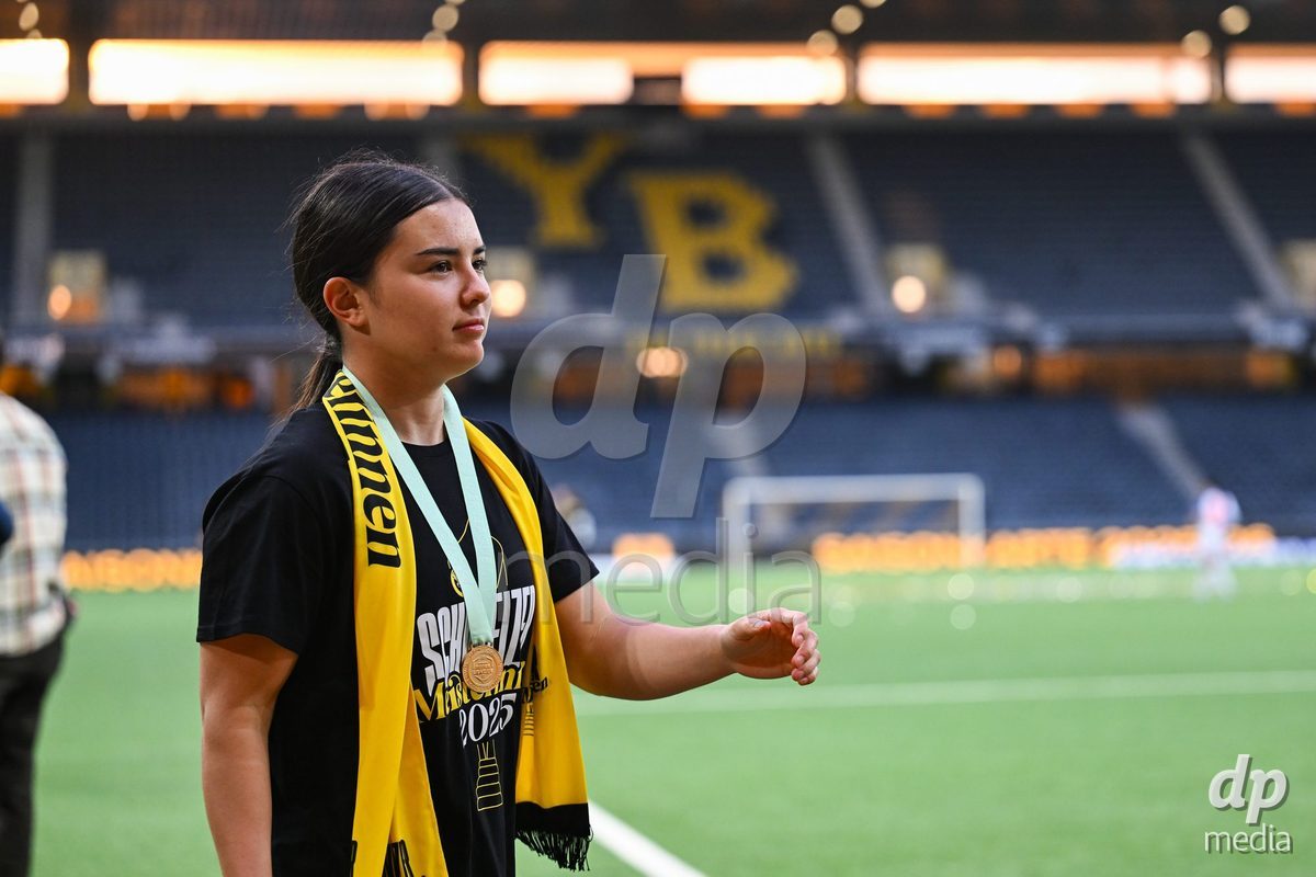 17/05/2025, Bern, Stadion Wankdorf, Women's Super League Final 2: BSC YB Frauen - GC Frauenfussball,  #7 Naomi Luyet (BSC YB Frauen) after the game
