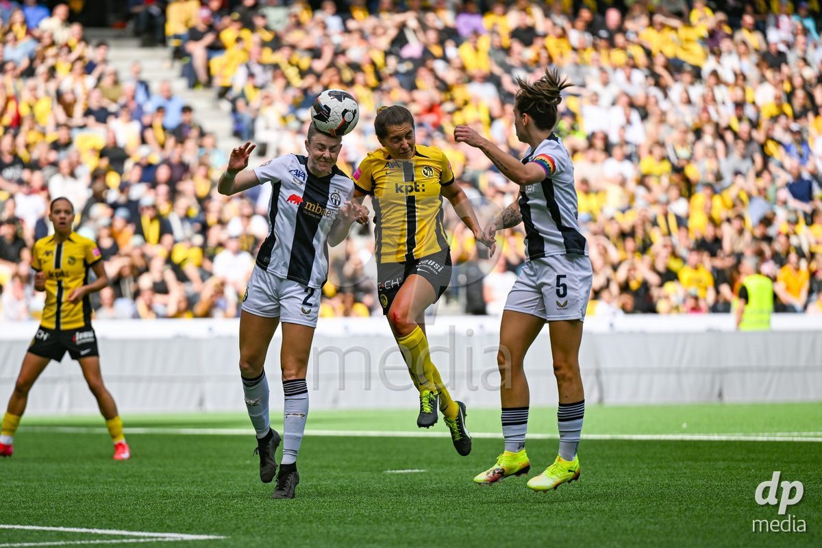Courtney Aliza Strode (14 Young Boys) in headball duel against Briana Eads (2 Zurich) during the Axa Womens Super League Football game between BSC Young Boys Frauen and FC Zürich Frauen at Wankdorf Stadium in Bern, Switzerland.