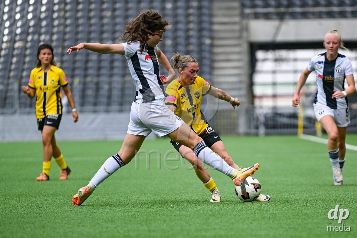Luana Burge (6 Zurich) in duel with Lisa Josten (24 Young Boys) during the Axa Womens Super League Football game between BSC Young Boys Frauen and FC Zürich Frauen at Wankdorf Stadium in Bern, Switzerland.