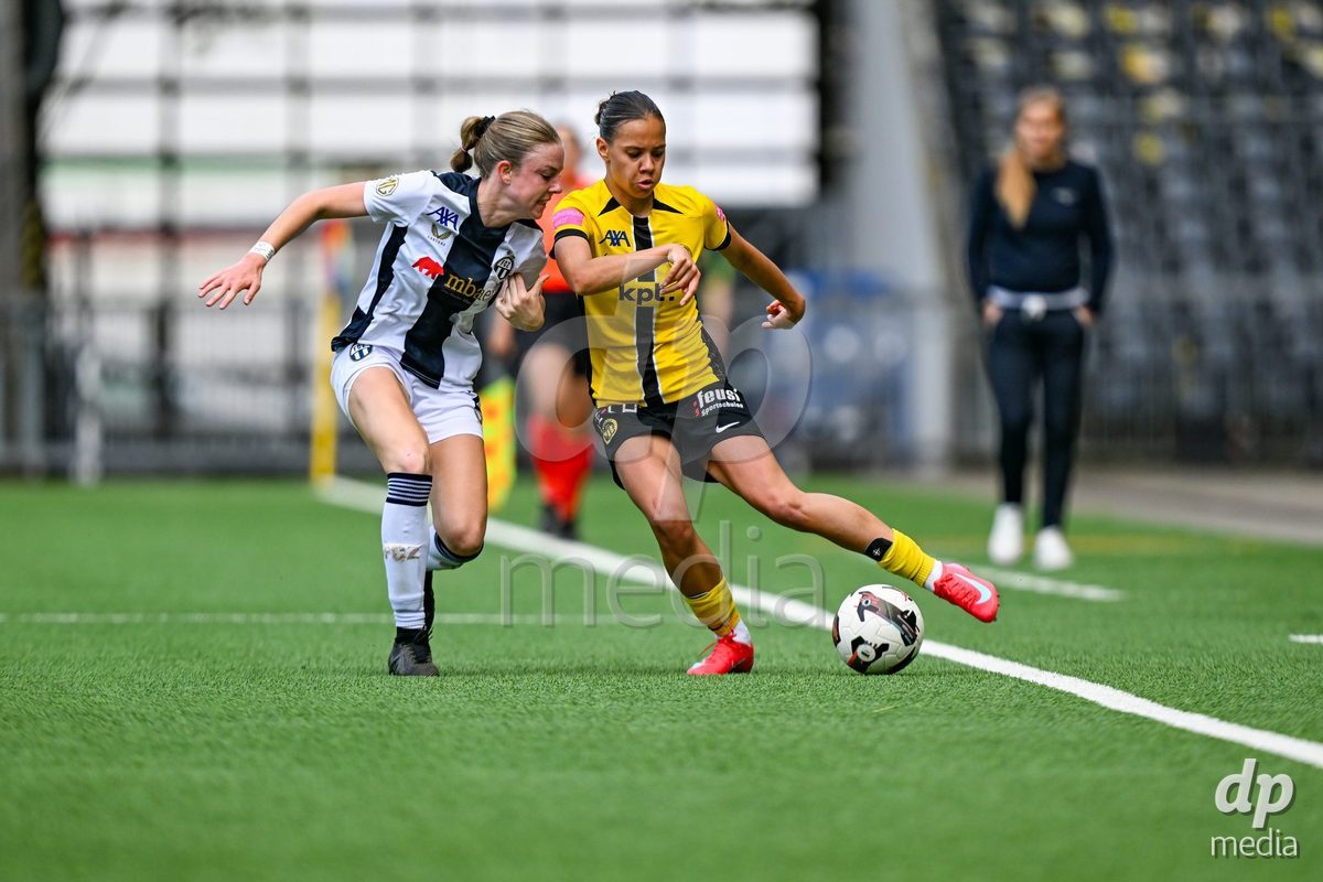 Iman Beney (Young Boys) in duel with Briana Eads (2 Zurich) during the Axa Womens Super League Football game between BSC Young Boys Frauen and FC Zürich Frauen at Wankdorf Stadium in Bern, Switzerland.