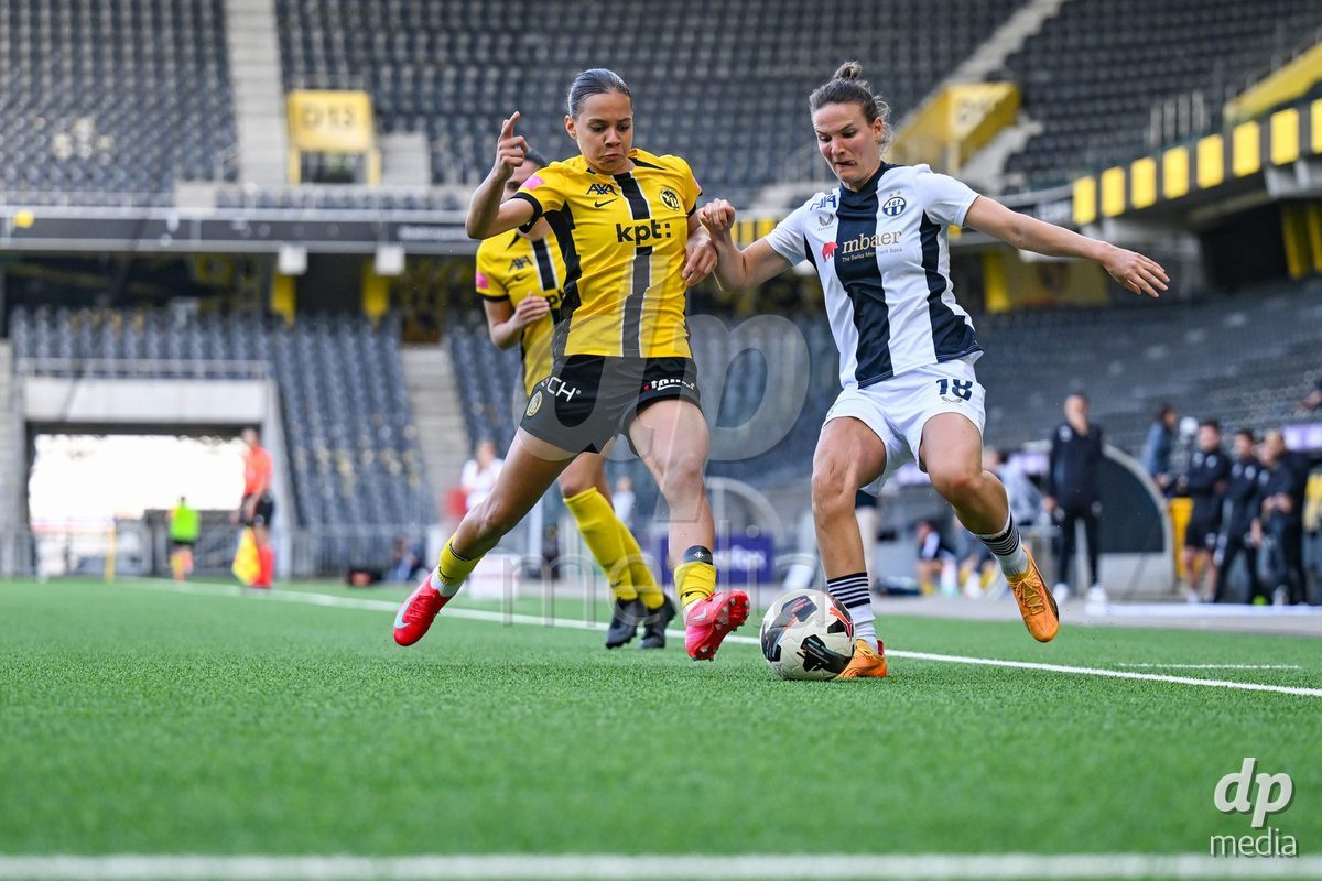 Iman Beney (Young Boys) in duel with Viktoria Szilvia Szabo (18 Zurich) during the Axa Womens Super League Football game between BSC Young Boys Frauen and FC Zürich Frauen at Wankdorf Stadium in Bern, Switzerland.