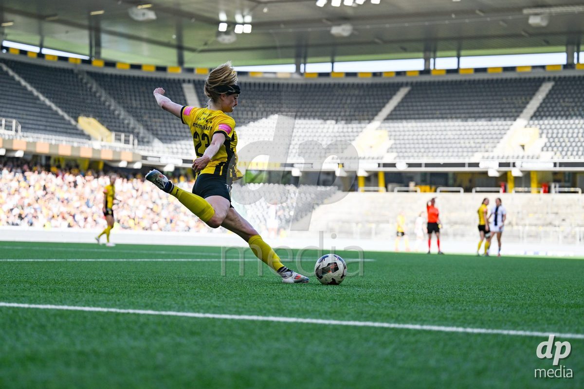 Wianda Ellen Douma (23 Young Boys) during the Axa Womens Super League Football game between BSC Young Boys Frauen and FC Zürich Frauen at Wankdorf Stadium in Bern, Switzerland.