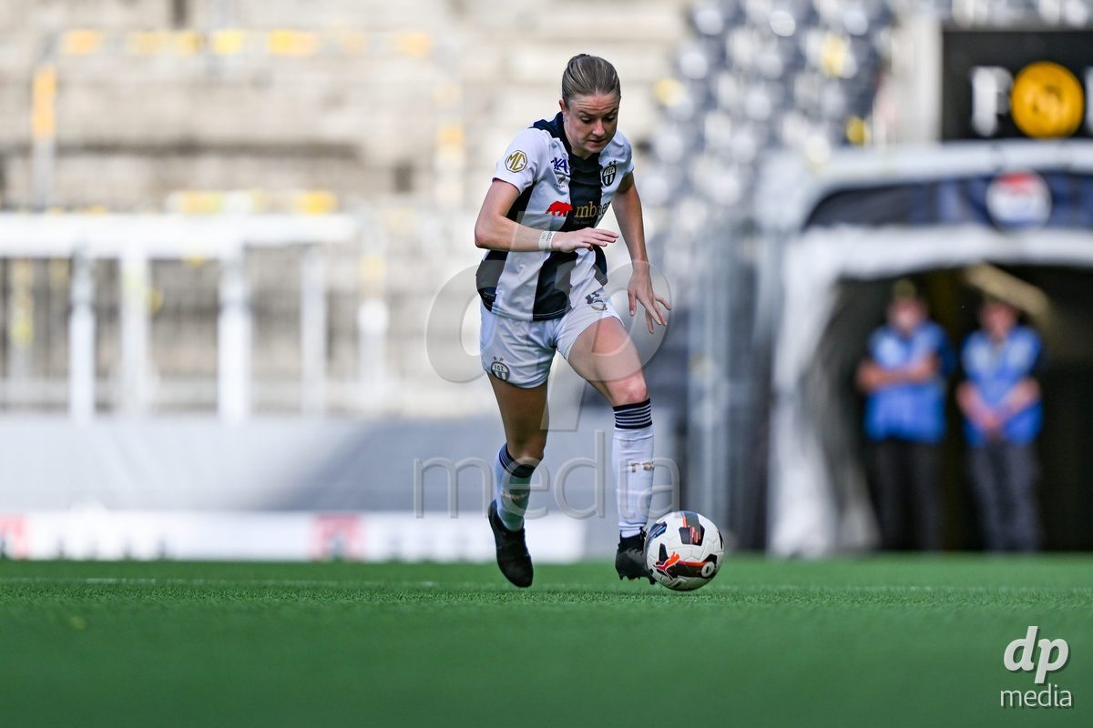 Amelie Schuster (8 Zurich) during the Axa Womens Super League Football game between BSC Young Boys Frauen and FC Zürich Frauen at Wankdorf Stadium in Bern, Switzerland.