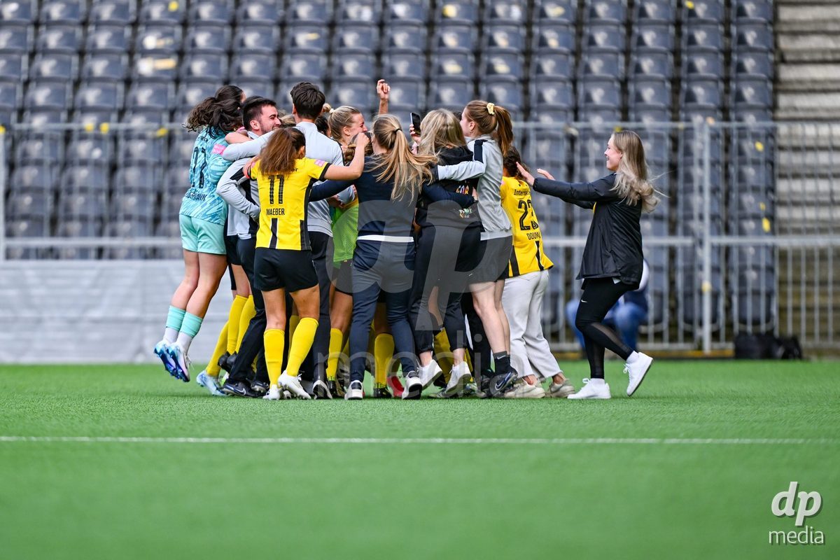 BSC Young Boys after the 1:1 win during the Axa Womens Super League Football game between BSC Young Boys Frauen and FC Zürich Frauen at Wankdorf Stadium in Bern, Switzerland.