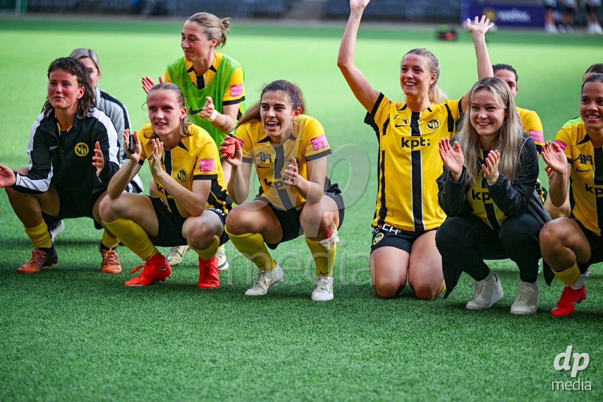 Stephanie Waeber (Young Boys) and the team after wining the the Axa Womens Super League Football semifinal between BSC Young Boys Frauen and FC Zürich Frauen at Wankdorf Stadium in Bern, Switzerland.