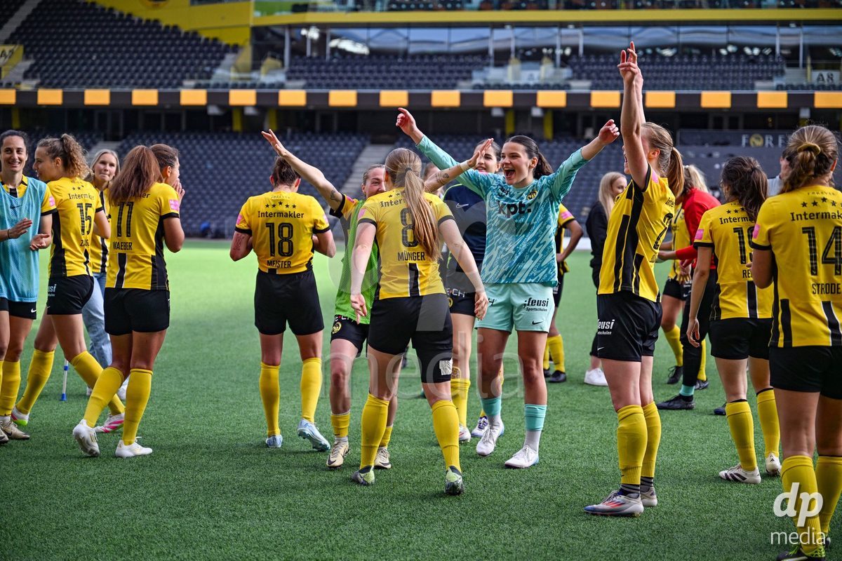 BSC Young Boys after wining the the Axa Womens Super League Football semifinal between BSC Young Boys Frauen and FC Zürich Frauen at Wankdorf Stadium in Bern, Switzerland.