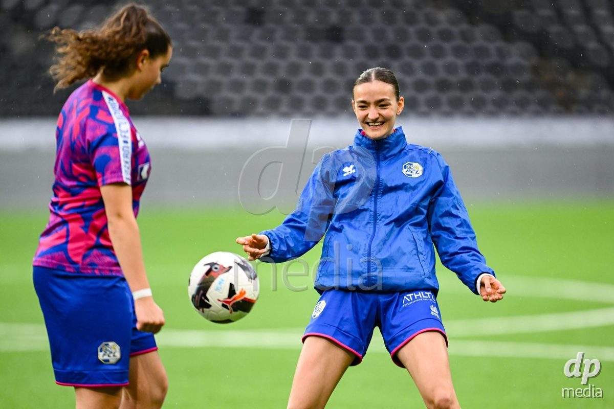 17.04.2025, Bern, Stadion Wankdorf, Women's Super League Quarterfinal 2: BSC YB Frauen - FC Luzern,  #21 Nathalie Pellier (FC Luzern)