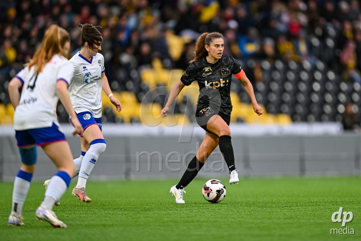 17.04.2025, Bern, Stadion Wankdorf, Women's Super League Quarterfinal 2: BSC YB Frauen - FC Luzern,  #11 Stephanie Waeber (BSC YB Frauen)