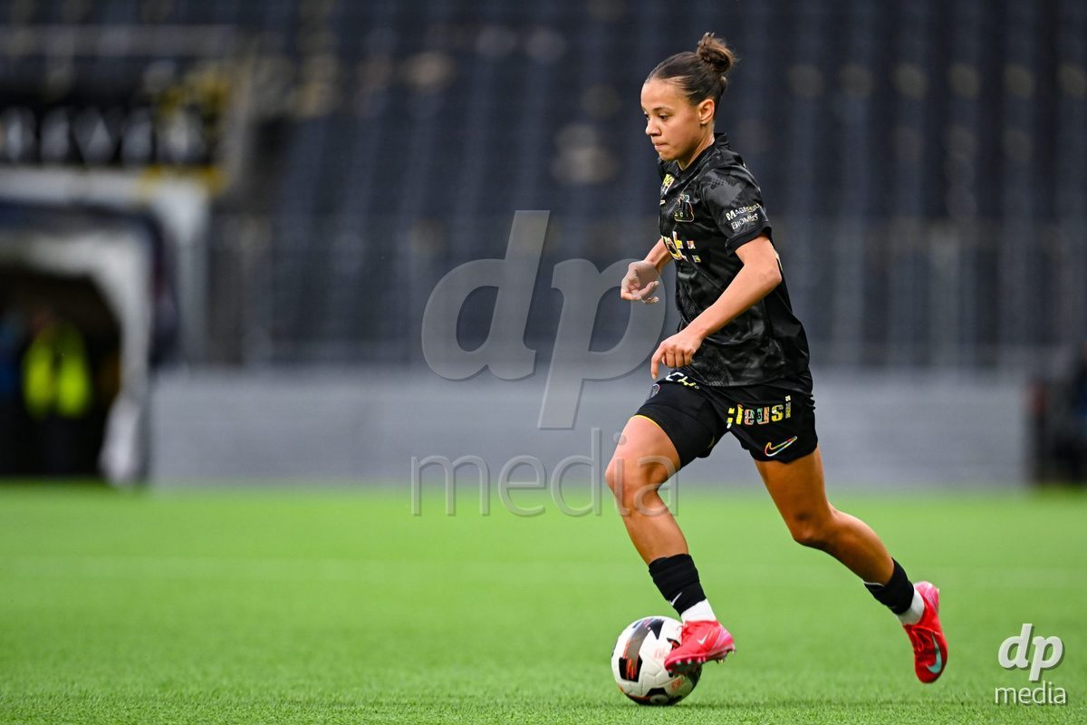 17.04.2025, Bern, Stadion Wankdorf, Women's Super League Quarterfinal 2: BSC YB Frauen - FC Luzern,  #10 Iman Beney (BSC YB Frauen)