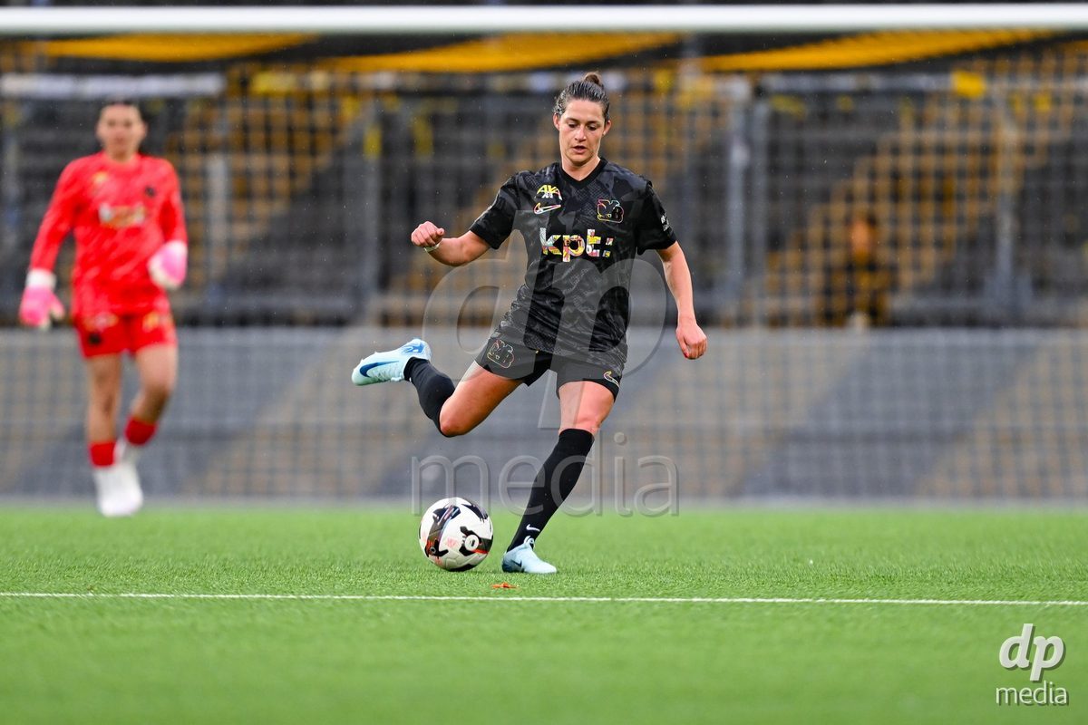 17.04.2025, Bern, Stadion Wankdorf, Women's Super League Quarterfinal 2: BSC YB Frauen - FC Luzern, #18 Wibke Meister (Young Boys)