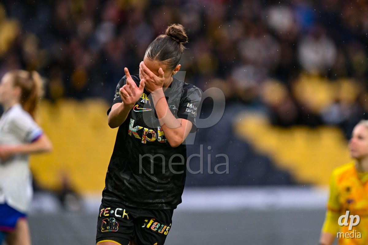 17.04.2025, Bern, Stadion Wankdorf, Women's Super League Quarterfinal 2: BSC YB Frauen - FC Luzern, #10 Iman Beney (BSC YB Frauen) celebrates her goal