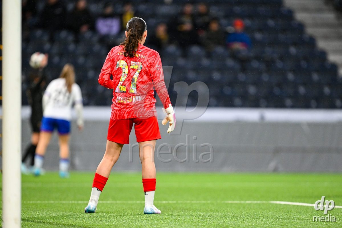 17.04.2025, Bern, Stadion Wankdorf, Women's Super League Quarterfinal 2: BSC YB Frauen - FC Luzern, #27 Tamara Biedermann (Young Boys)