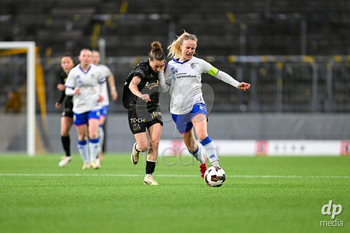 17.04.2025, Bern, Stadion Wankdorf, Women's Super League Quarterfinal 2: BSC YB Frauen - FC Luzern,  #24 Lisa Josten (BSC YB Frauen, left) against #16 Barbara Reger (FC Luzern, right)