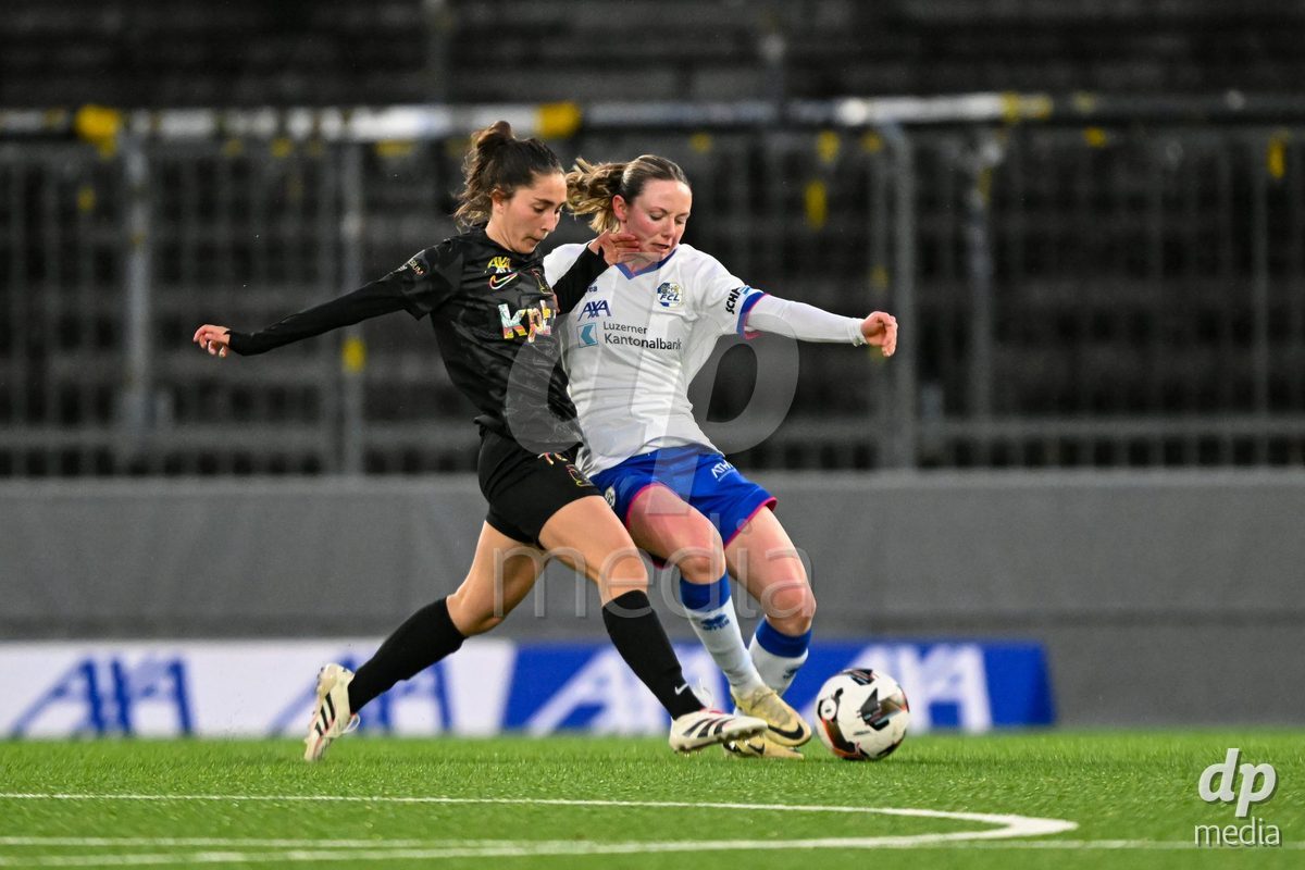 17.04.2025, Bern, Stadion Wankdorf, Women's Super League Quarterfinal 2: BSC YB Frauen - FC Luzern,  #38 Chiara Schmid (FC Luzern, right) against #28 Cristina Carp (Young Boys, left)