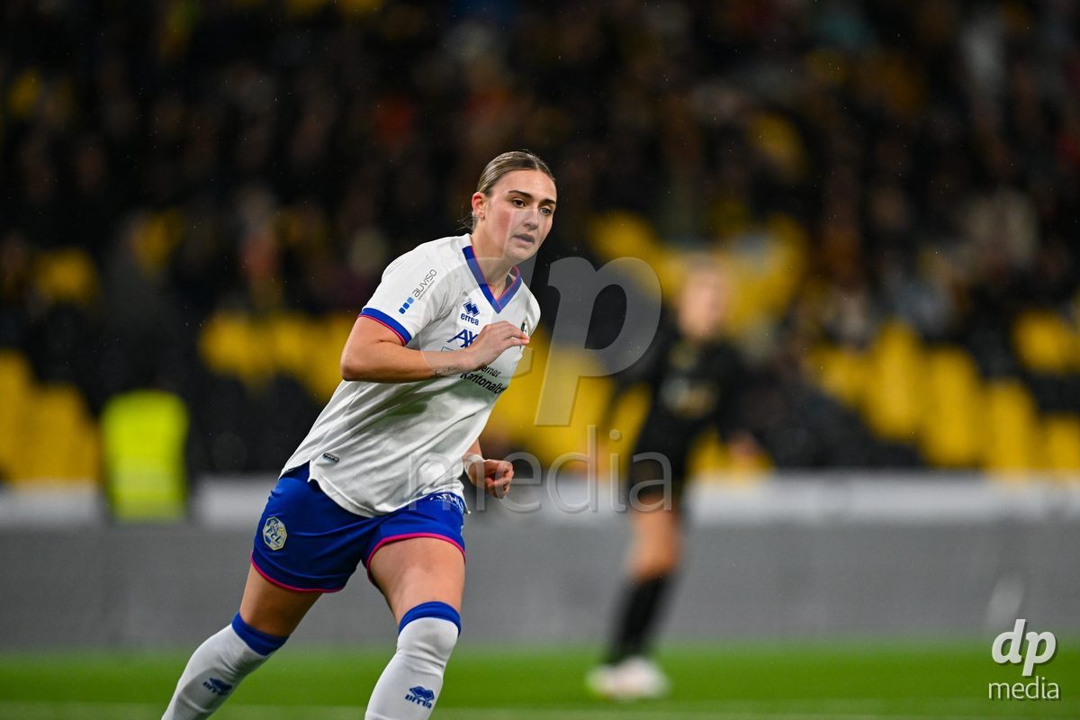 17.04.2025, Bern, Stadion Wankdorf, Women's Super League Quarterfinal 2: BSC YB Frauen - FC Luzern,  #77 Jael Jost (FC Luzern)