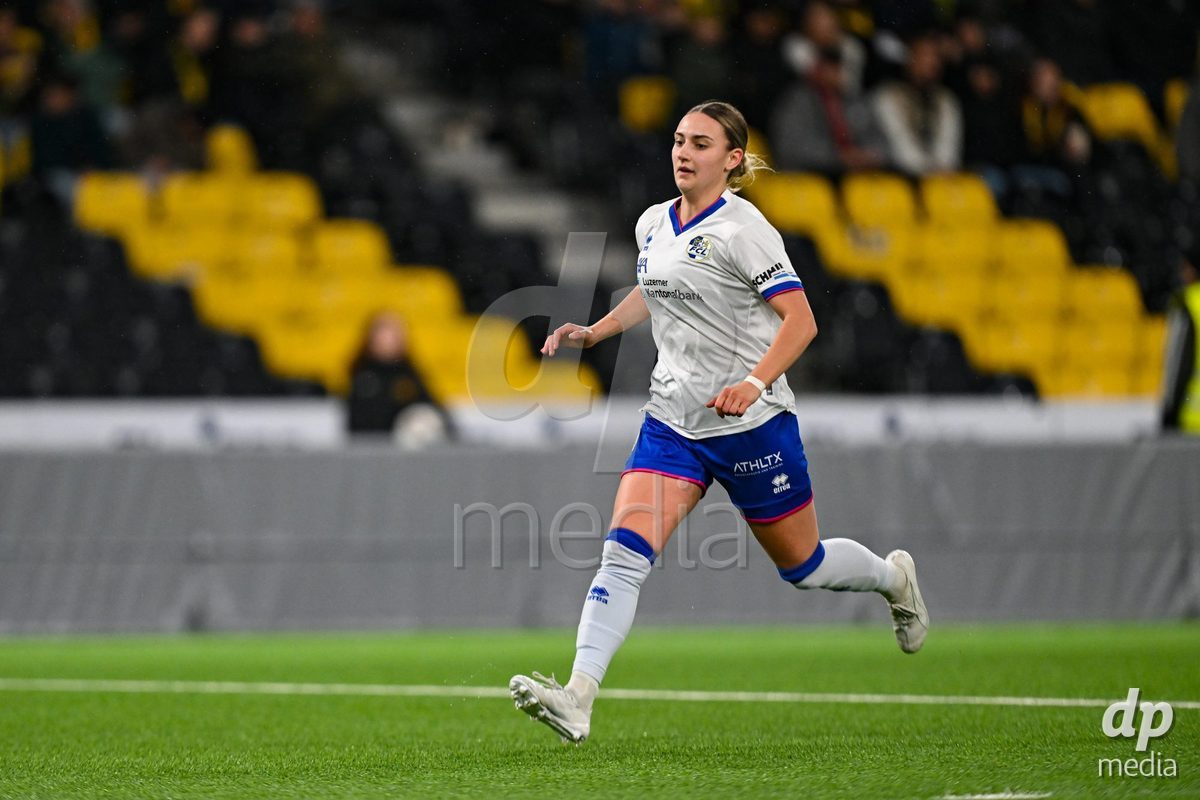 17.04.2025, Bern, Stadion Wankdorf, Women's Super League Quarterfinal 2: BSC YB Frauen - FC Luzern,  #77 Jael Jost (FC Luzern)