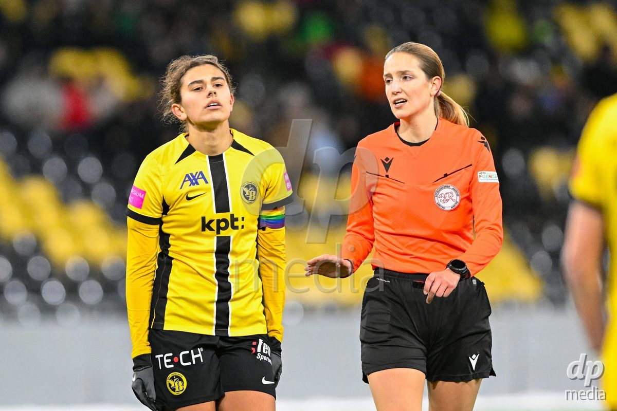 23.11.2024, Bern, Stadion Wankdorf, Women's Super League: BSC YB Frauen - Servette FC Chênois Féminin,  #11 Stephanie Waeber (BSC YB Frauen)