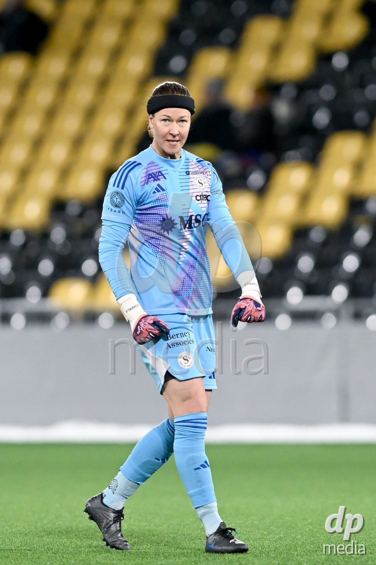 23.11.2024, Bern, Stadion Wankdorf, Women's Super League: BSC YB Frauen - Servette FC Chênois Féminin,  goalkeeper Tinja-Riikka Korpela (Servette FC Chenois Feminin)