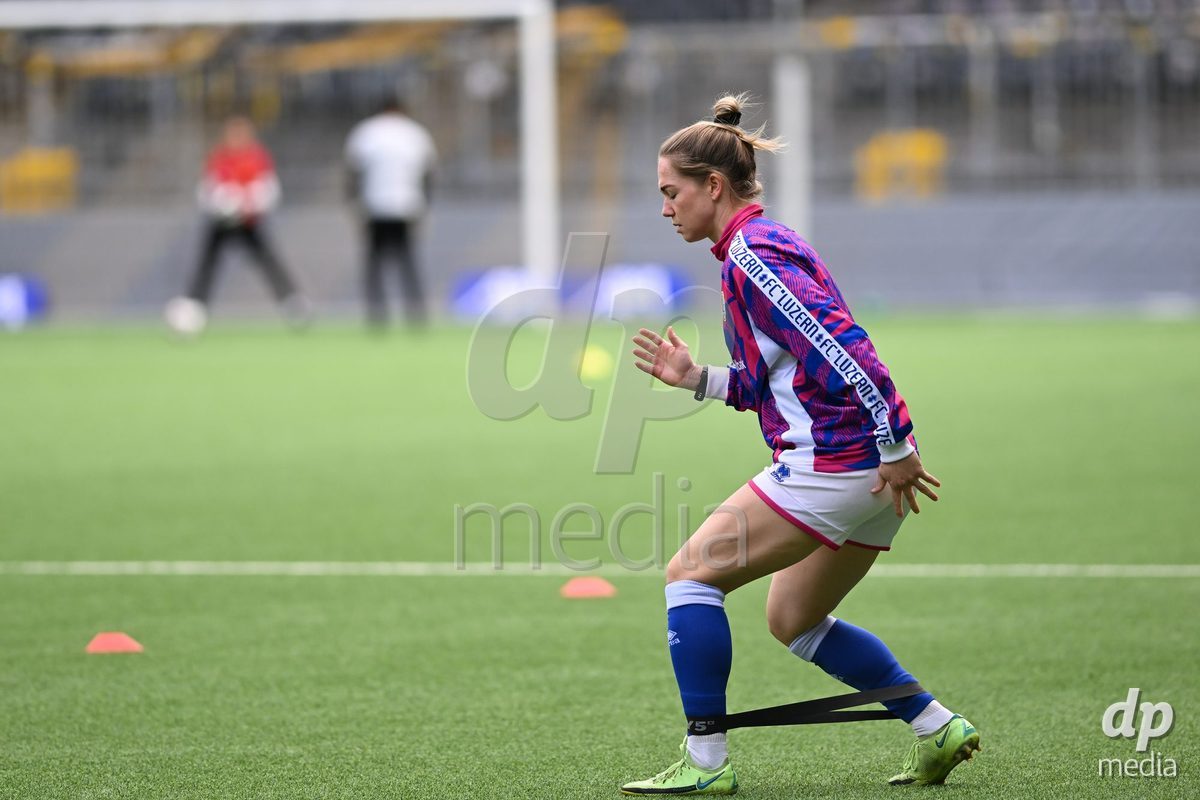 29/09/2024, Bern, Stadion Wankdorf, Women's Super League: BSC YB Frauen - FC Luzern,  #7 Rahel Sager (FC Luzern) during warm up prior to the match