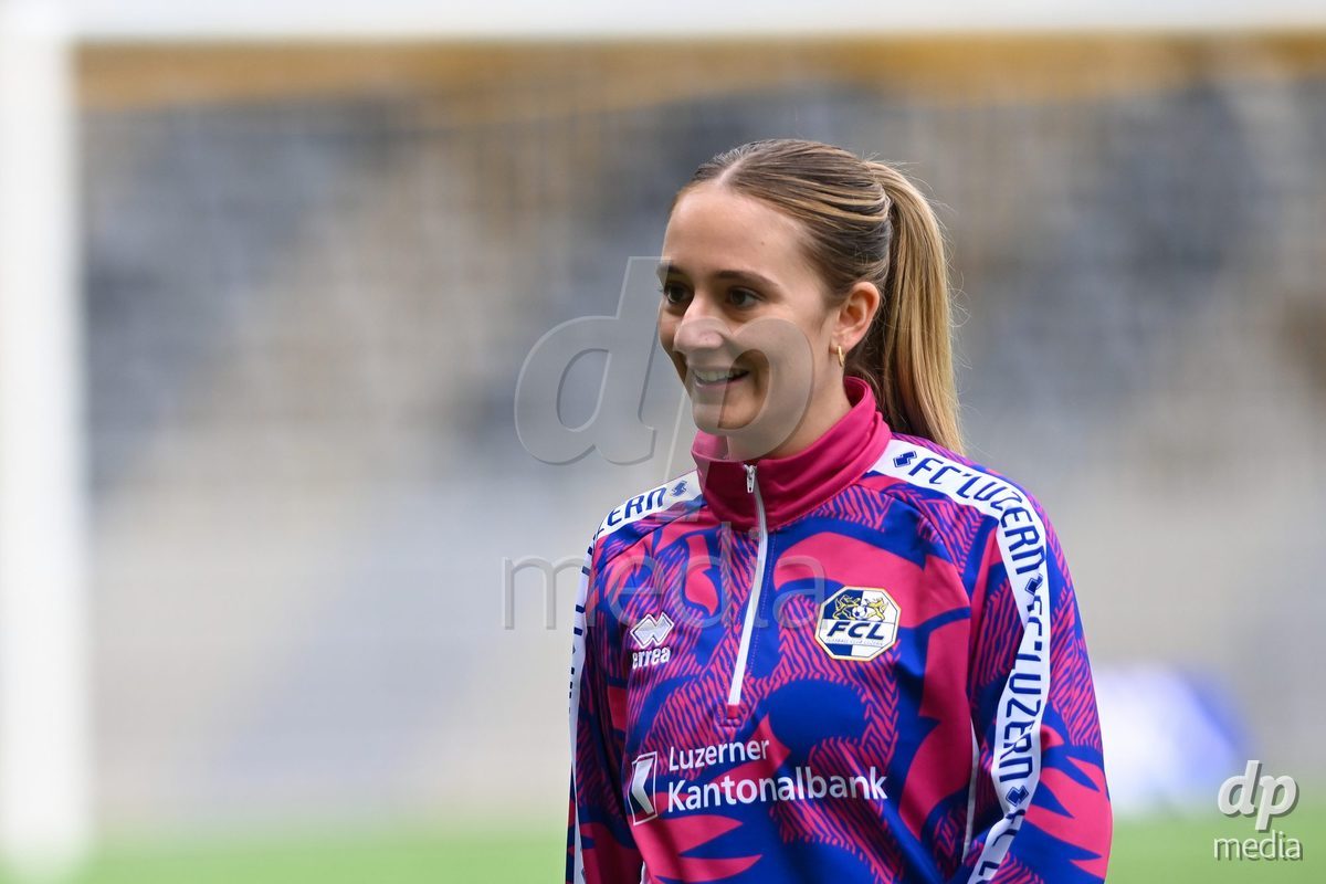 29/09/2024, Bern, Stadion Wankdorf, Women's Super League: BSC YB Frauen - FC Luzern,  #10 Chantal Ruf (FC Luzern) during warm up prior to the match
