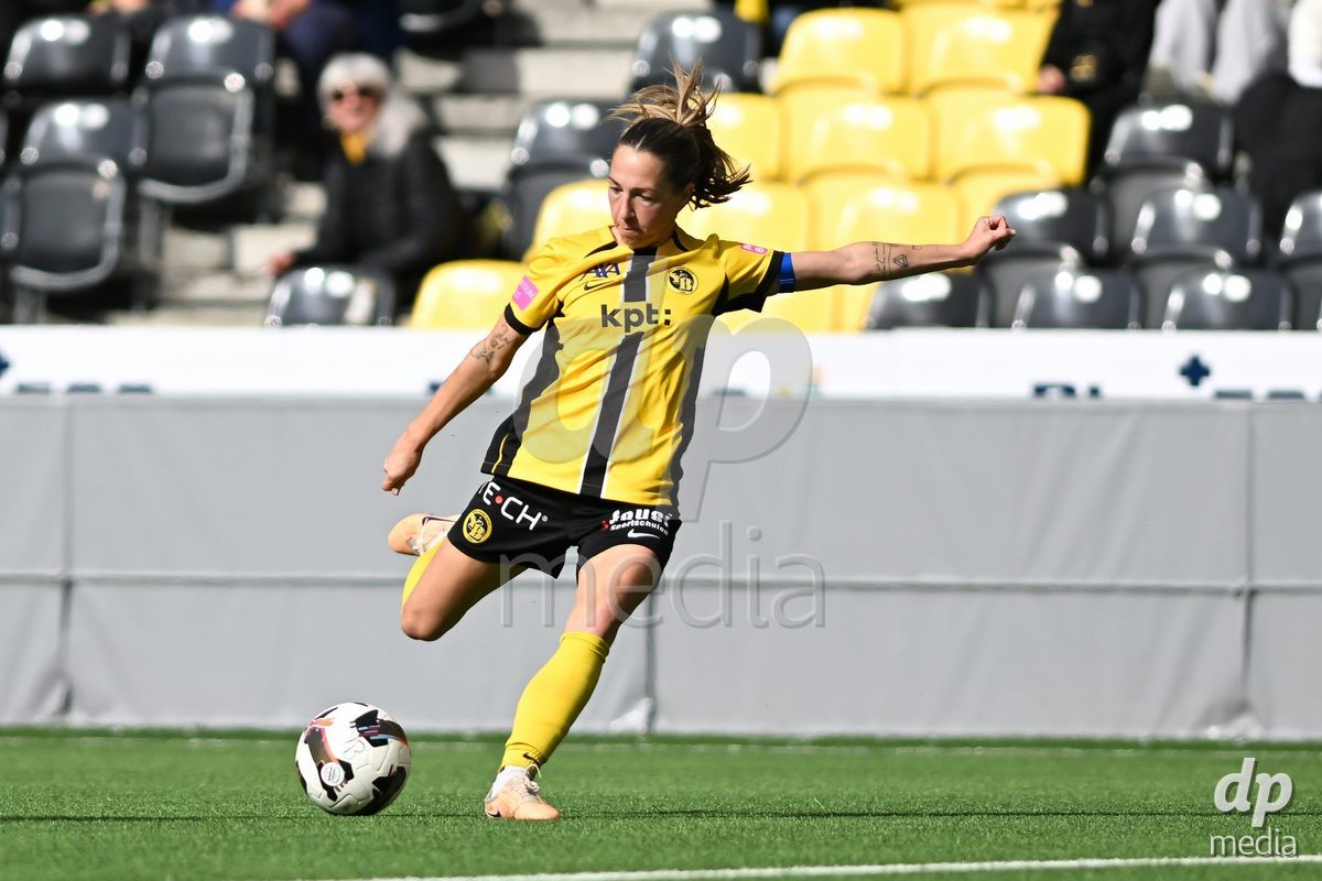 29/09/2024, Bern, Stadion Wankdorf, Women's Super League: BSC YB Frauen - FC Luzern, #- Lisa Josten (BSC YB Frauen) shoots the ball