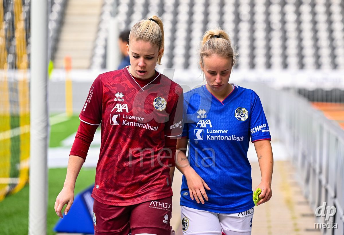 29/09/2024, Bern, Stadion Wankdorf, Women's Super League: BSC YB Frauen - FC Luzern,  goalkeeper Laura Schneider (FC Luzern, left) and #16 Barbara Reger (FC Luzern, right)