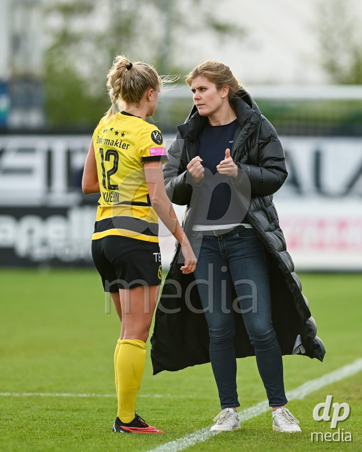 27.04.2024, Niederhasli, GC/Campus, Quarterfinals: Grasshopper Club Zürich - BSC YB Frauen,  coach Imke Wubbenhorst (BSC YB Frauen)