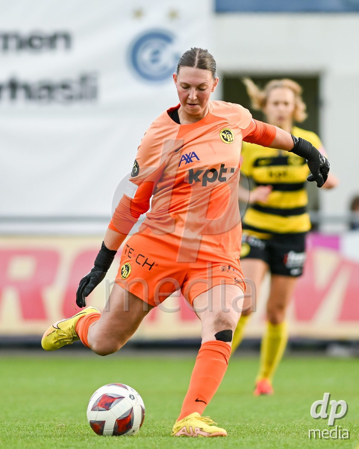 27.04.2024, Niederhasli, GC/Campus, Quarterfinals: Grasshopper Club Zürich - BSC YB Frauen,  goalkeeper Jara Ackermann (BSC YB Frauen)