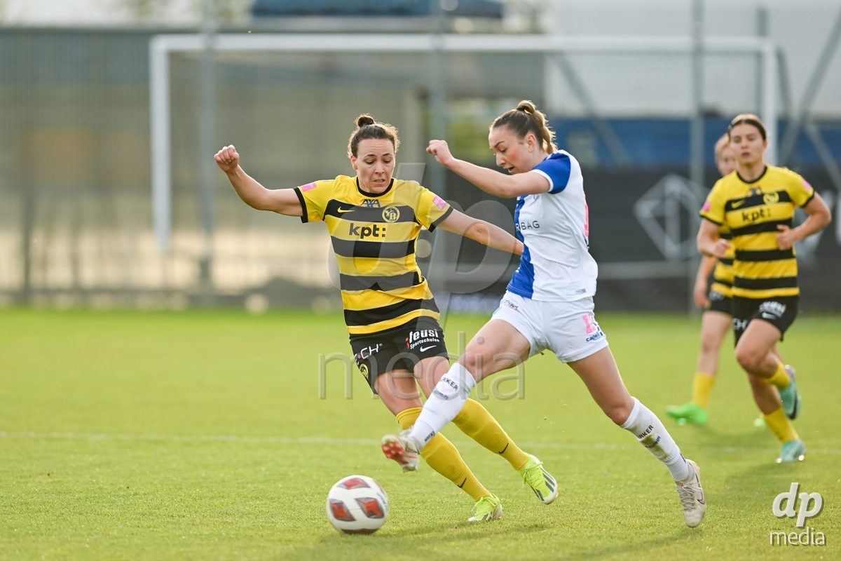 27.04.2024, Niederhasli, GC/Campus, Quarterfinals: Grasshopper Club Zürich - BSC YB Frauen,  #21 Ana Oliveira Leite (BSC YB Frauen) and Lara Meroni (GC)