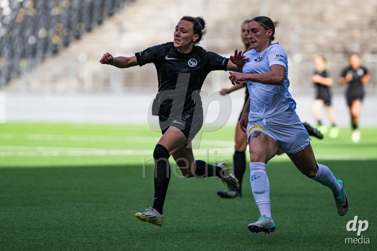 13.04.2024, Bern, Stadion Wankdorf, Women's Super League: BSC YB Frauen - FC Luzern,  #14 Debora Vogl (FC Luzern, right) against #21 Ana Oliveira Leite (BSC YB Frauen, left)