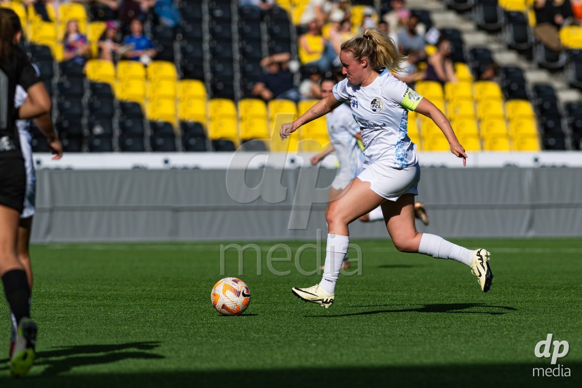 13.04.2024, Bern, Stadion Wankdorf, Women's Super League: BSC YB Frauen - FC Luzern,  #16 Barbara Reger (FC Luzern)