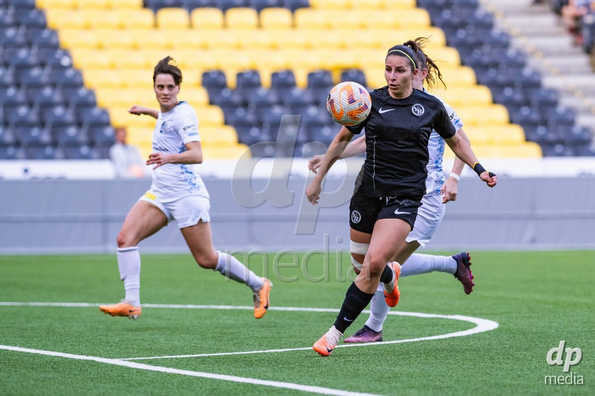 13.04.2024, Bern, Stadion Wankdorf, Women's Super League: BSC YB Frauen - FC Luzern,  #17 Chiara Messerli (BSC YB Frauen)