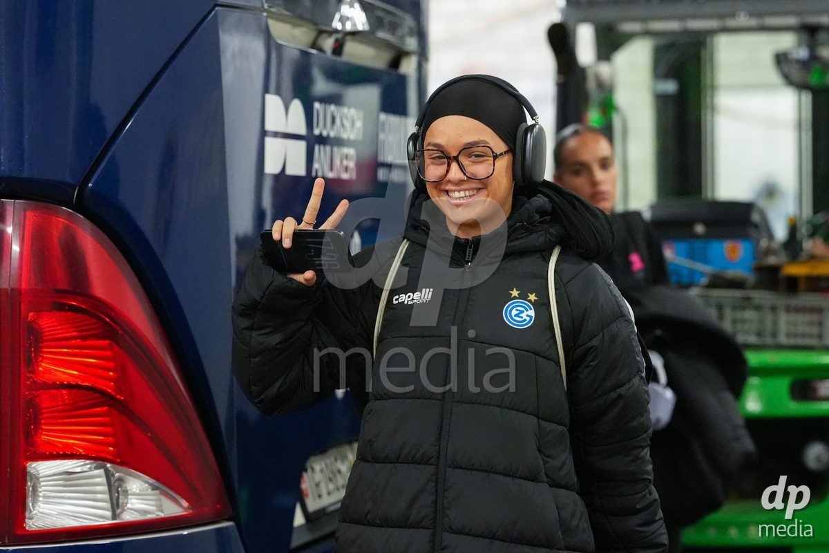 Schweiz: Axa Women's Cup 2025/26, BSC YB Frauen vs GC Frauenfussball - Stadion Wankdorf, Bern: Imane Touriss (20 GC) vor dem Spiel