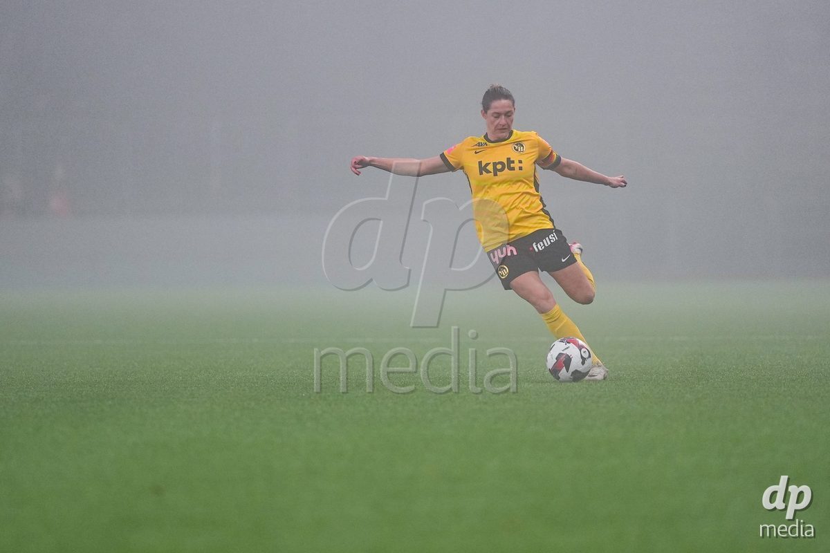 Schweiz: Axa Women's Cup 2025/26, BSC YB Frauen vs GC Frauenfussball - Stadion Wankdorf, Bern: Wibke Meister (18 YB Frauen) in aktion