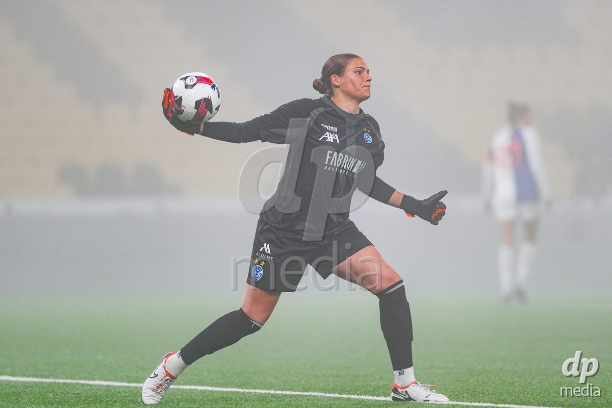 Schweiz: Axa Women's Cup 2025/26, BSC YB Frauen vs GC Frauenfussball - Stadion Wankdorf, Bern: Torhüter Lauren Rose Kozal (99 GC) in aktion