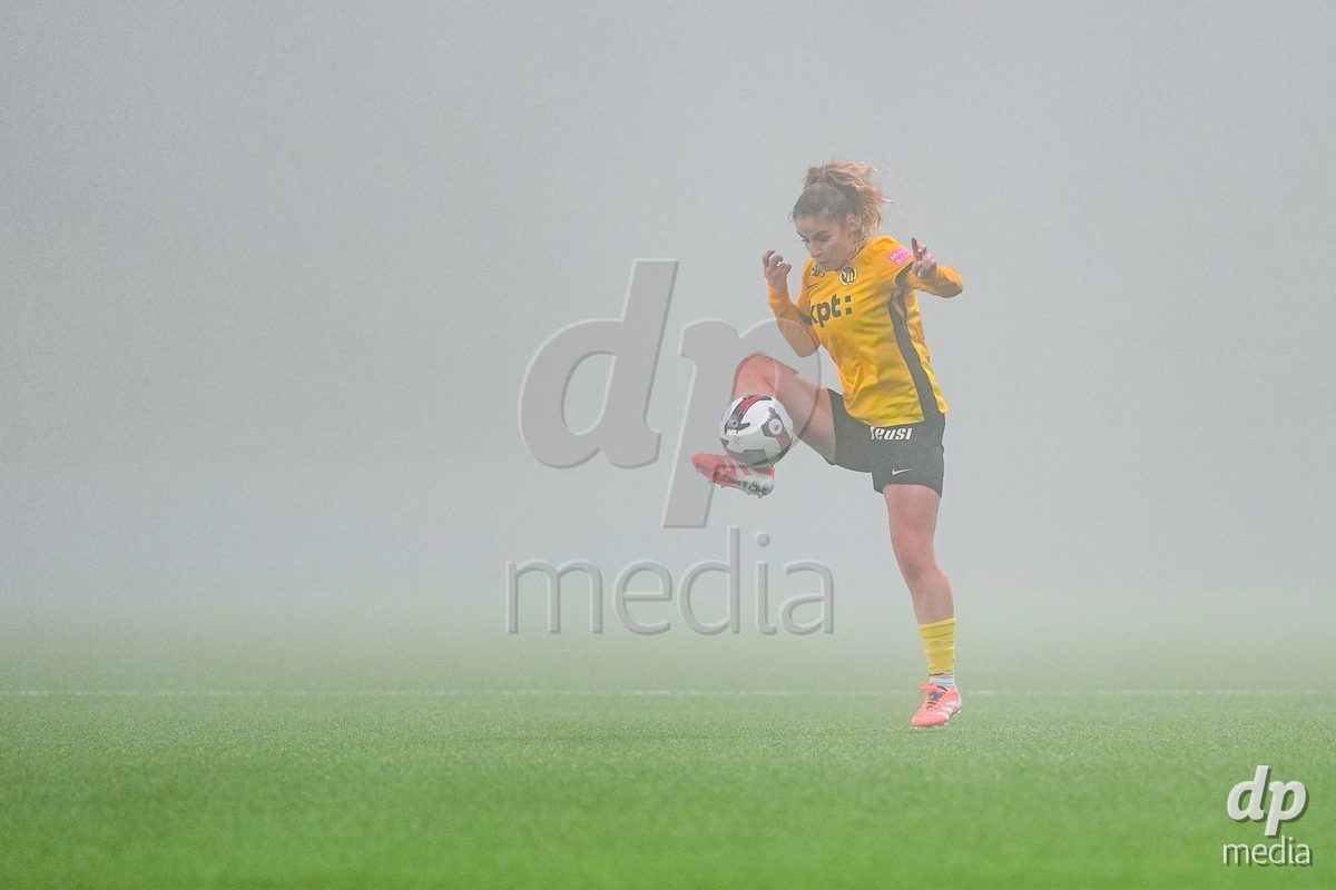 Schweiz: Axa Women's Cup 2025/26, BSC YB Frauen vs GC Frauenfussball - Stadion Wankdorf, Bern: Caterina Tramezzani (5 YB Frauen) in aktion