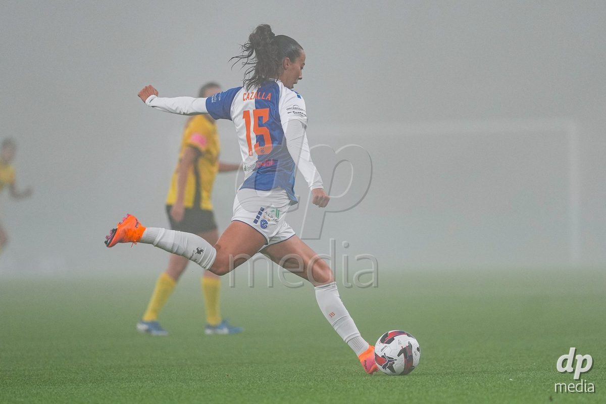 Schweiz: Axa Women's Cup 2025/26, BSC YB Frauen vs GC Frauenfussball - Stadion Wankdorf, Bern: Marta Cazalla Garcia (15 GC) in aktion