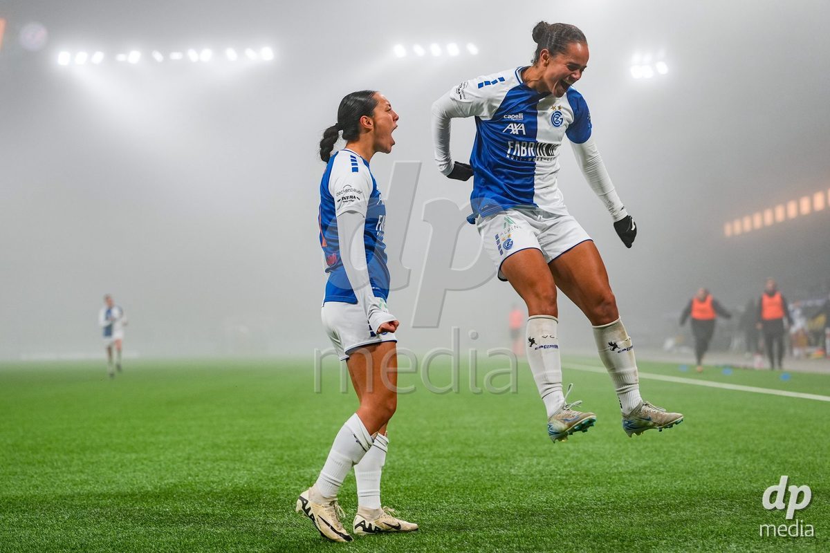 Schweiz: Axa Women's Cup 2025/26, BSC YB Frauen vs GC Frauenfussball - Stadion Wankdorf, Bern: Noemie Potier (11 GC) jubelt nach ihrem tor mit Kayla Jay Mckenna (12 GC)