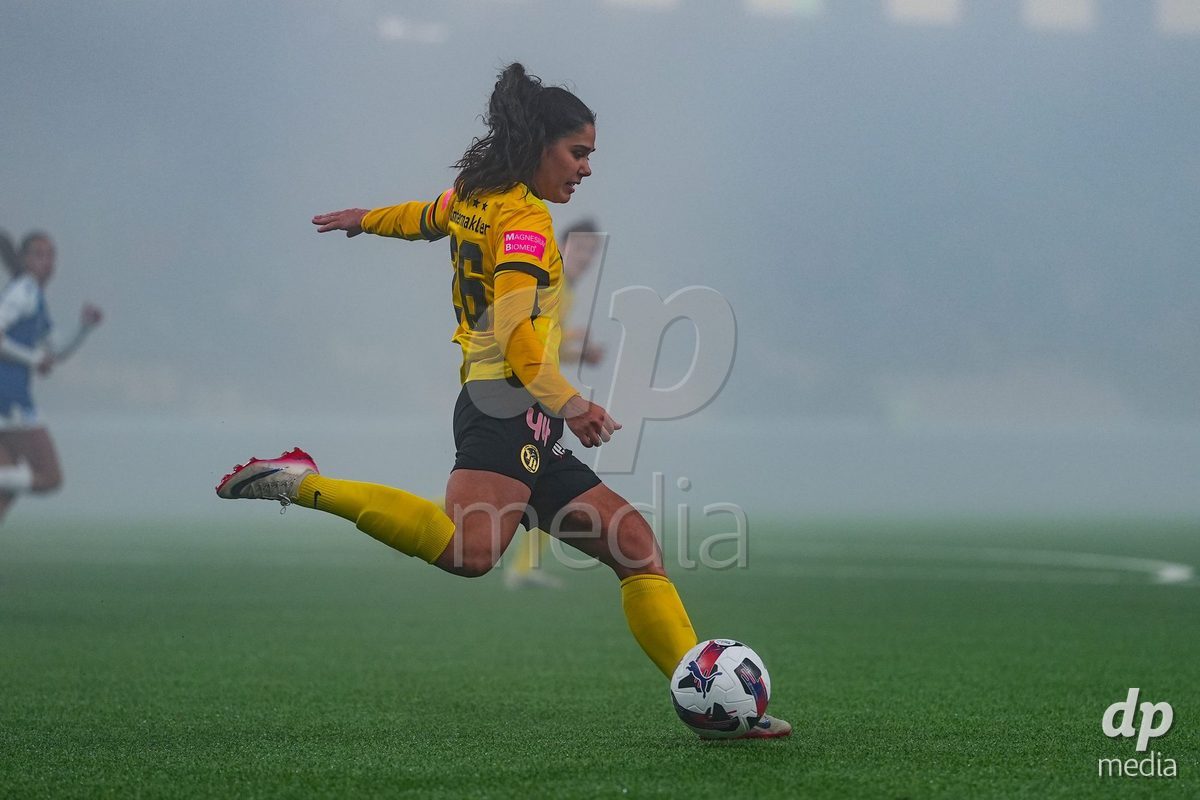 Schweiz: Axa Women's Cup 2025/26, BSC YB Frauen vs GC Frauenfussball - Stadion Wankdorf, Bern: Laura Frey (26 YB Frauen) in aktion