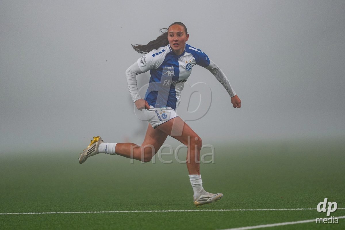 Schweiz: Axa Women's Cup 2025/26, BSC YB Frauen vs GC Frauenfussball - Stadion Wankdorf, Bern: Janina Egli (7 GC) in aktion