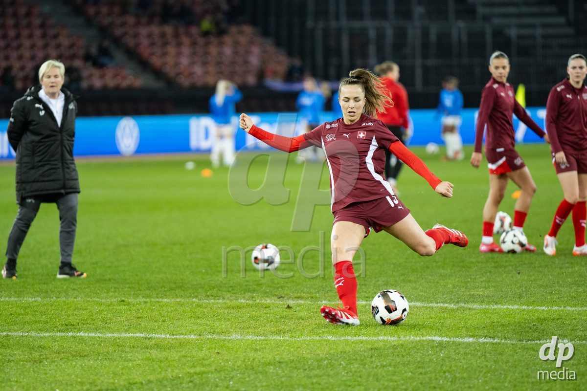 during the UEFA Women's Nations League game between Switzerland and Island at Stadion Letzigrund in Zurich, Switzerland.