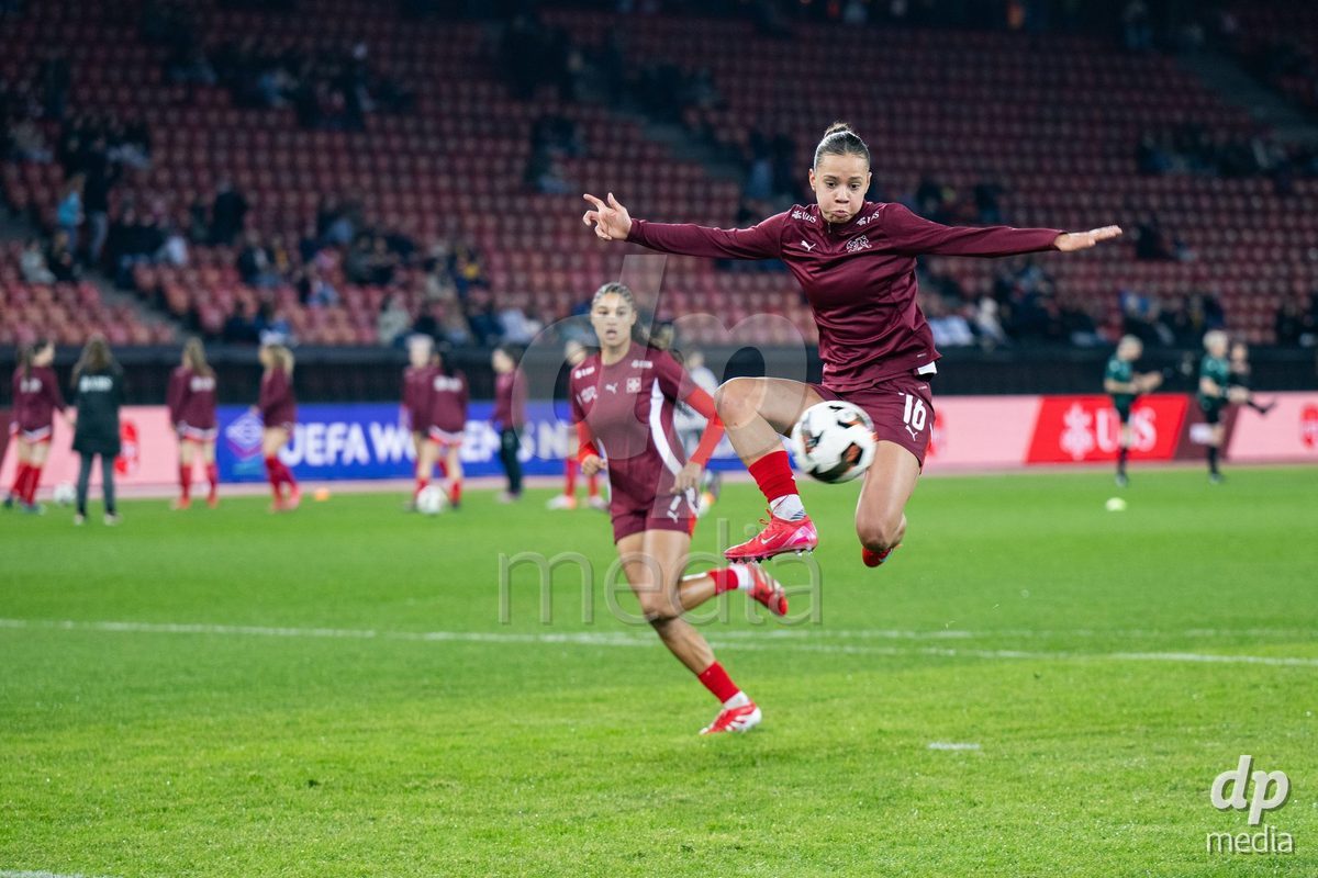 Iman Beney (16 Switzerland) before the UEFA Women's Nations League game between Switzerland and Island at Stadion Letzigrund in Zurich, Switzerland.